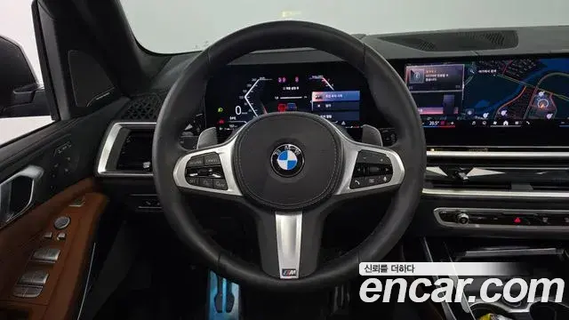 BMW X7 2024 — Photo 19/20