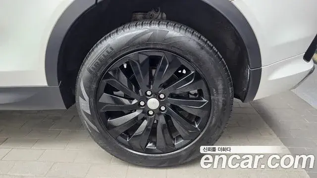 Land Rover Discovery Sport 2020 — ფოტო 33/33
