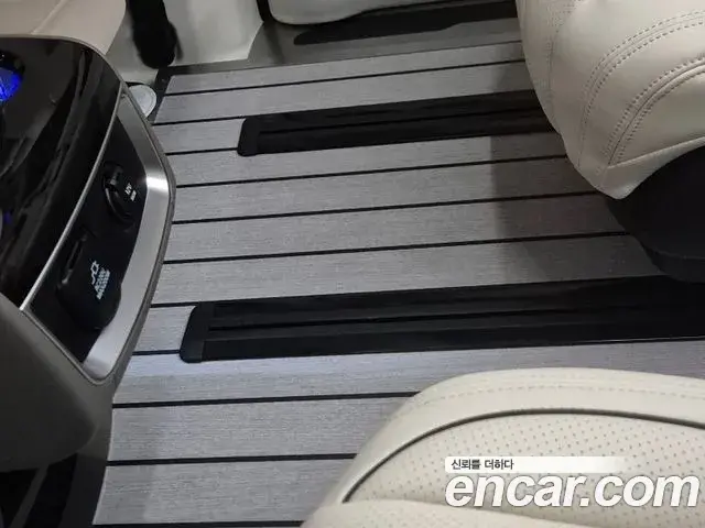 Kia Carnival 2025 — Photo 12/18