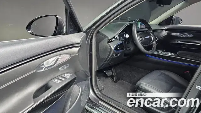 Genesis GV70 2021 — Şəkil 20/35