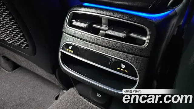 Genesis GV70 2021 — Şəkil 23/35
