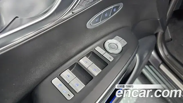 Genesis GV70 2021 — Şəkil 22/35
