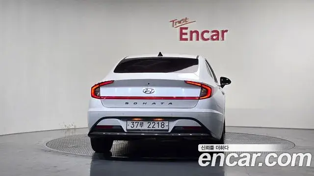 Hyundai Sonata 2019 — Фото 4/20