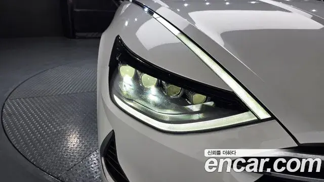 Hyundai Sonata Hybrid 2019 — Photo 20/31