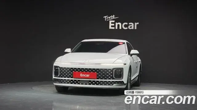 Hyundai Grandeur Hybrid 2023 — Photo 16/32