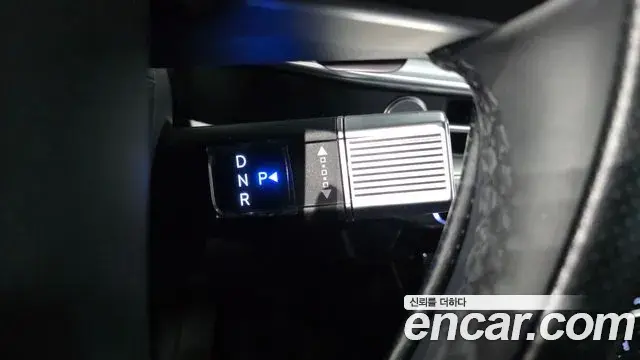Hyundai Grandeur Hybrid 2023 — Photo 30/32