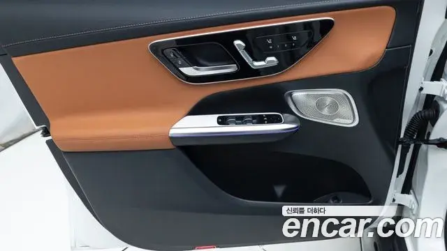 Mercedes-Benz GLC-Class 2025 — Фото 14/20