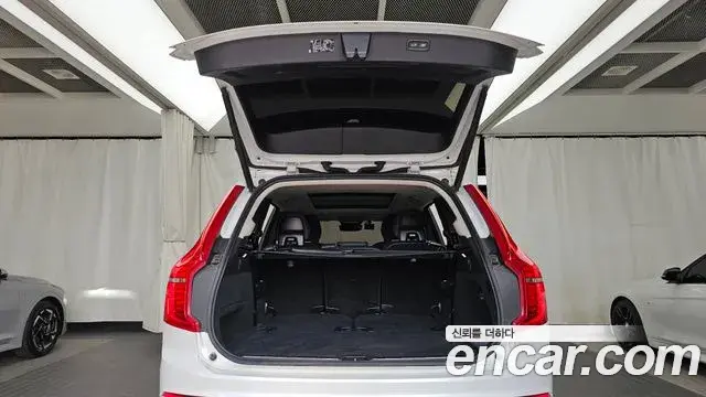 Volvo XC90 2023 — Фото 20/20