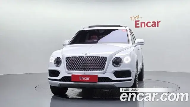 Bentley Bentayga 2018 — Şəkil 6/20