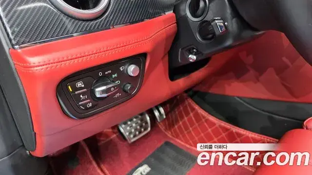 Bentley Bentayga 2018 — Şəkil 14/20