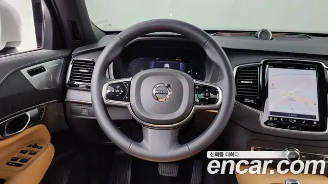 Volvo XC90 2023 — Photo 1/20