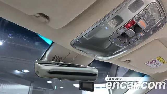 Genesis GV80 2023 — Photo 19/34
