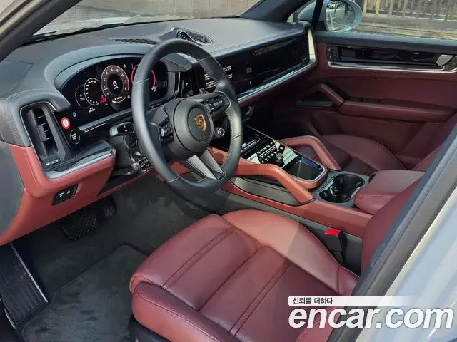 Porsche Cayenne 2024 — ფოტო 10/20