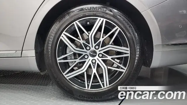 Genesis G90 2023 — ფოტო 27/35