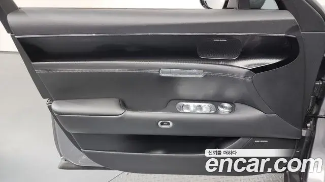 Genesis G90 2023 — ფოტო 7/35
