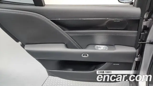 Genesis G90 2023 — ფოტო 23/35