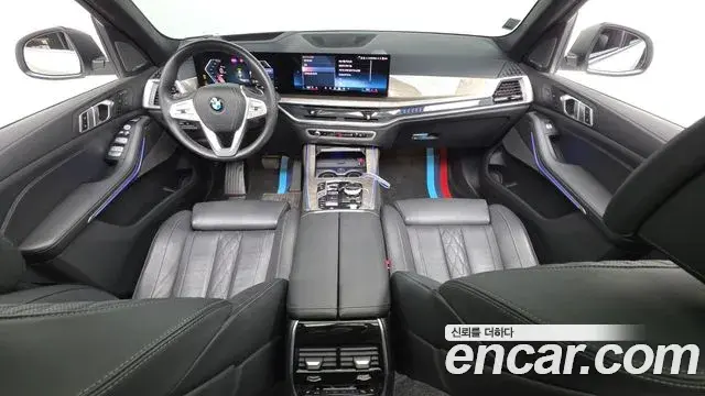 BMW X7 2023 — ფოტო 41/42