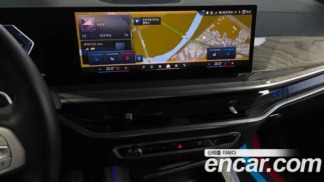 BMW X7 2023 — ფოტო 15/42