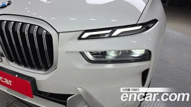 BMW X7 2023 — ფოტო 3/42