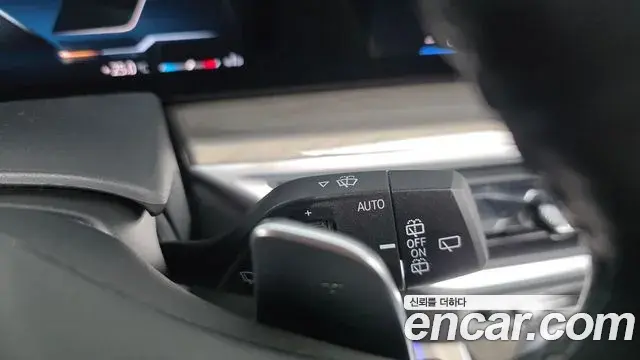 BMW X7 2023 — ფოტო 22/42