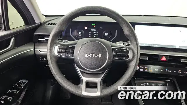 Kia K5 2023 — Фото 13/20