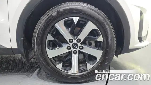 Kia Sorento 2020 — ფოტო 27/34