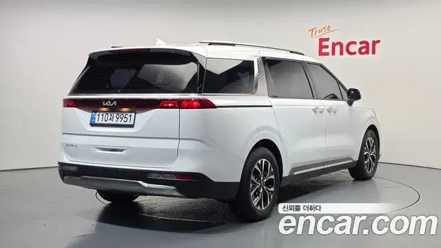 Kia Carnival 2023 — Photo 2/20