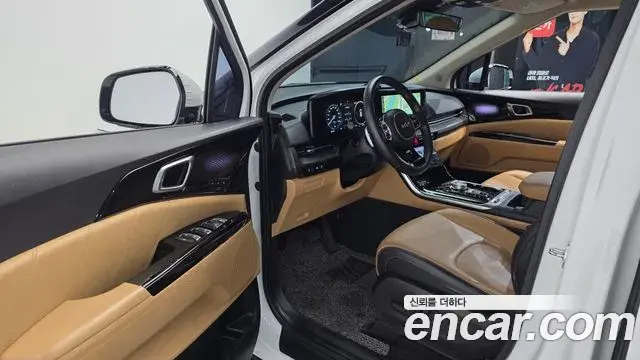 Kia Carnival 2023 — Photo 10/20