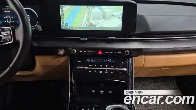 Kia Carnival 2023 — Photo 15/20