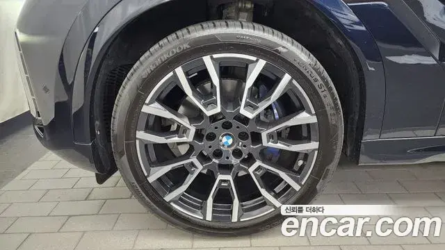 BMW X6 2025 — Photo 10/33