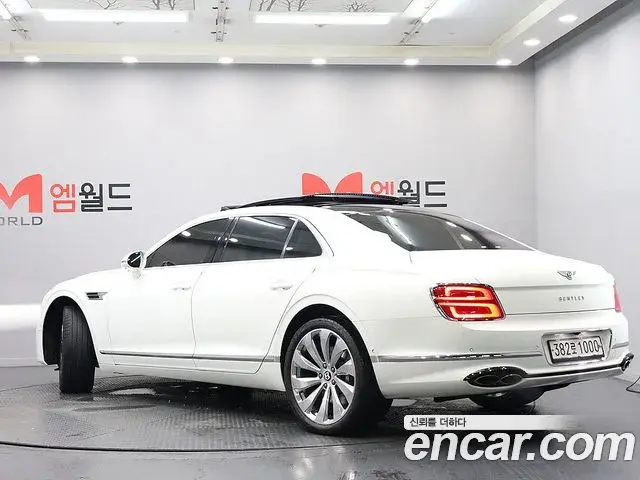 Bentley Flying Spur 2021 — Photo 17/20