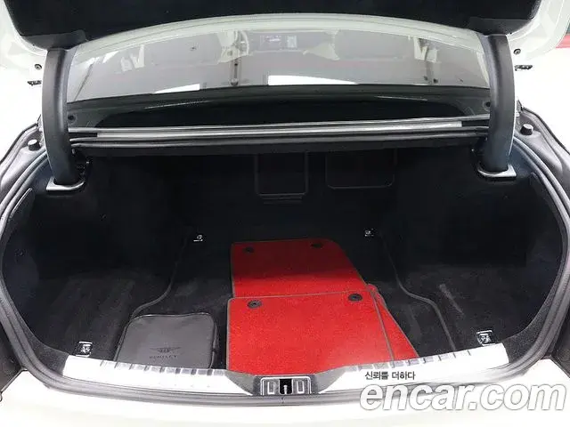 Bentley Flying Spur 2021 — Photo 1/20