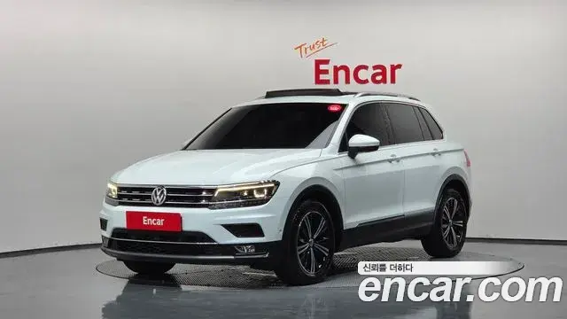 Volkswagen Tiguan 2018 — Şəkil 34/35