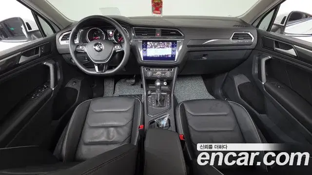 Volkswagen Tiguan 2018 — Şəkil 4/35