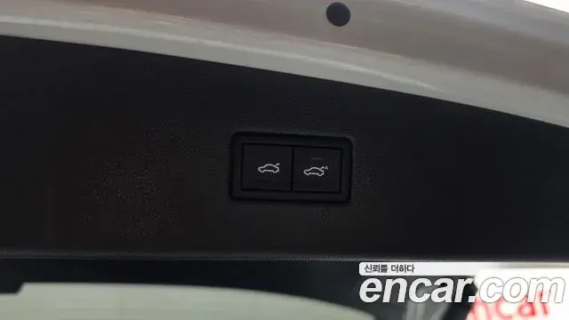 Volkswagen Tiguan 2018 — Şəkil 12/35