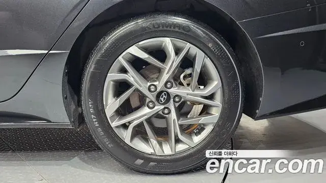 Hyundai Sonata Hybrid 2021 — ფოტო 8/30
