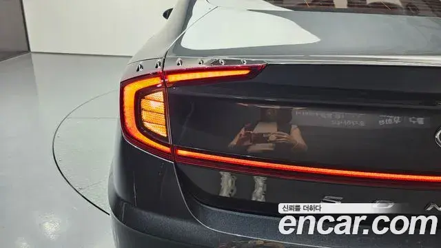 Hyundai Sonata Hybrid 2021 — ფოტო 25/30