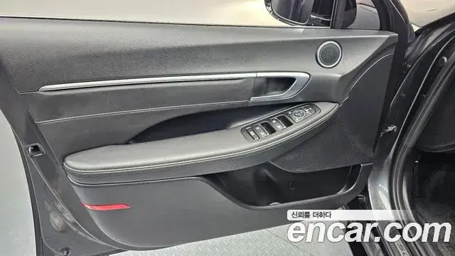 Hyundai Sonata Hybrid 2021 — ფოტო 17/30