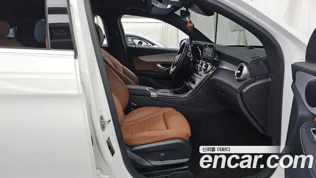 Mercedes-Benz GLC-Class 2023 — ფოტო 19/20