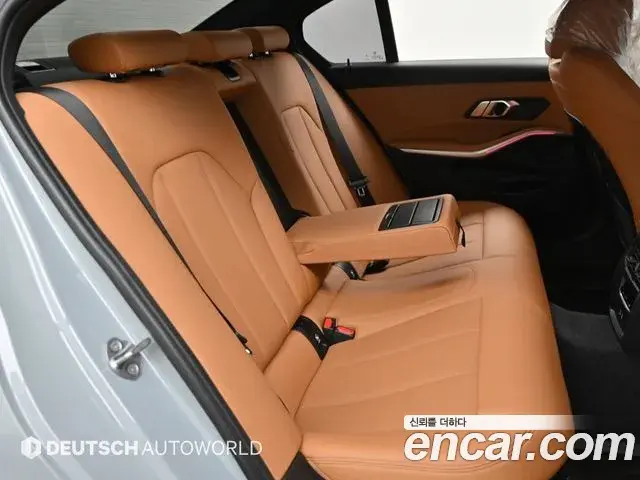 BMW 3 Series 2023 — Photo 19/20