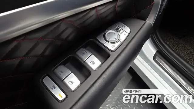 Genesis G70 2019 — Photo 37/37