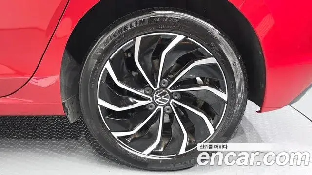 Volkswagen Golf 2024 — ფოტო 25/30