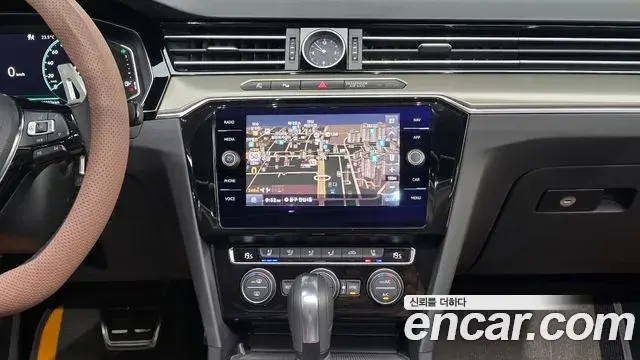 Volkswagen Arteon 2020 — ფოტო 19/31
