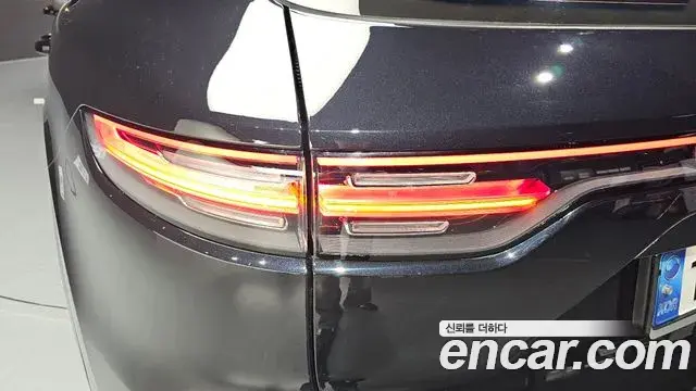 Porsche Cayenne 2022 — ფოტო 25/38