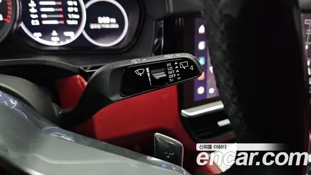 Porsche Cayenne 2022 — ფოტო 15/38