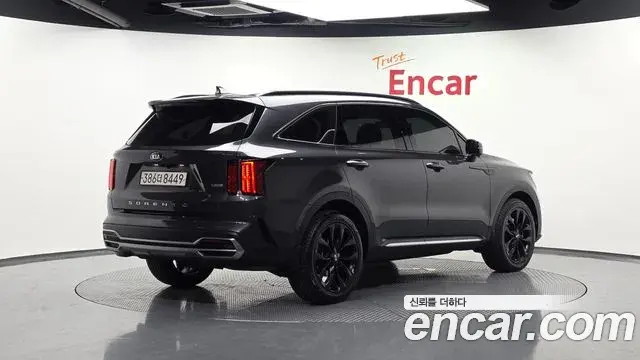 Kia Sorento 2021 — ფოტო 14/33