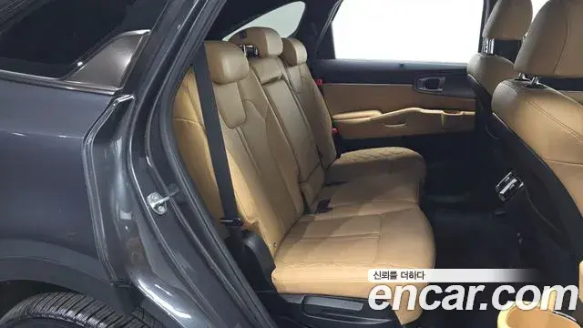 Kia Sorento 2021 — ფოტო 21/33