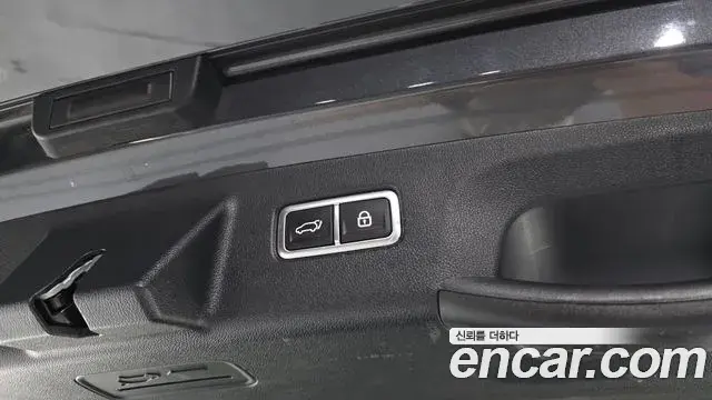 Kia Sorento 2021 — ფოტო 25/33