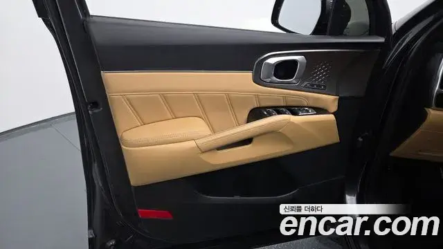 Kia Sorento 2021 — ფოტო 3/33