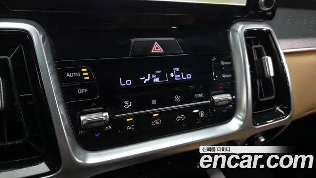 Kia Sorento 2021 — ფოტო 26/33